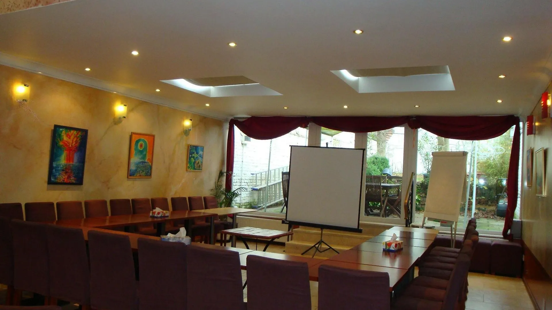 فندق بيفيرلي هيلز Saint-Gilles بلجيكا